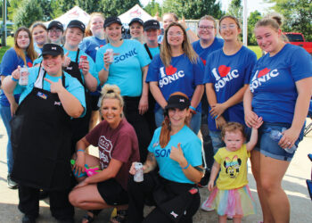 Sonic competes in Dr. Pepper Games